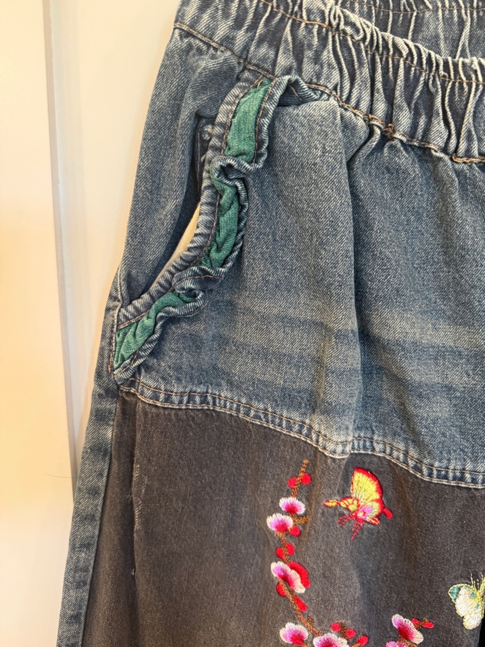 Boho Embroidered Patchwork Women's Jeans - Multicolor - Picture 3 of 7